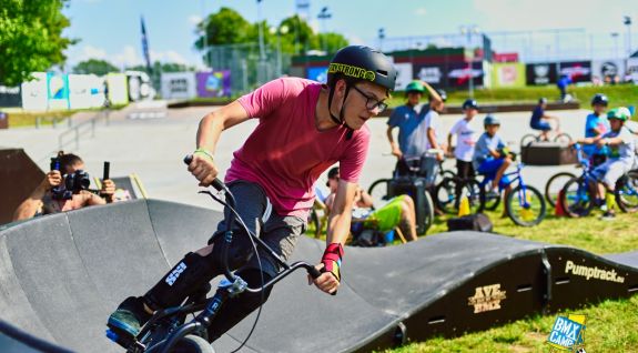 Pumptrack aus Verbundmaterial