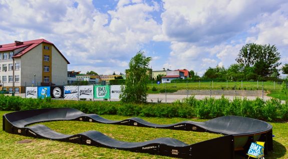 Pumptrack aus Verbundmaterial
