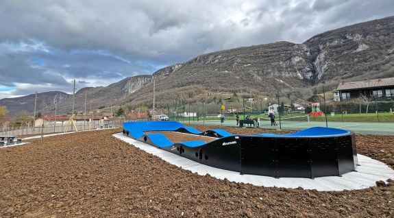 Pumptrack St Pierre de Cherennes Francja